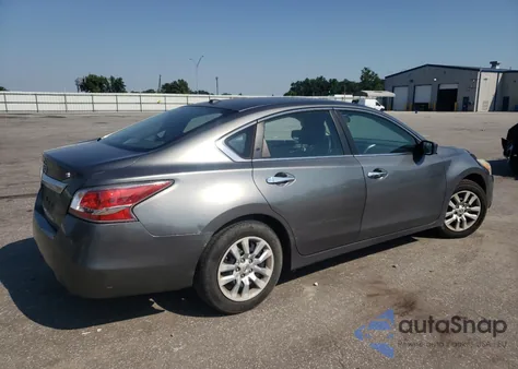 2015 Nissan Altima 2.5 z USA, uszkodzony, nr VIN 1N4AL3AP1FN890275